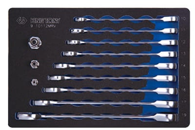 ZESTAW KLUCZY PŁASKO-OCZKOWYCH  Z GRZECHOTKĄ  JEDNOKIERUNKOWĄ 12cz.10-19mm Z AKCESORIAMI, WKŁAD PIANKOWY DO WÓZKA King Tony 9-10112MRV